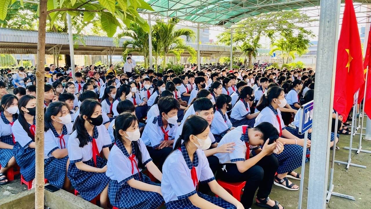Anh-tin-bai